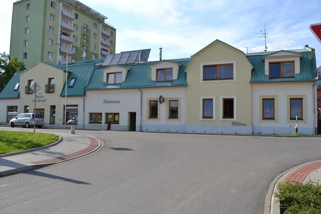 Penzion U Zamecke Zahrady Lipník nad Bečou Екстериор снимка